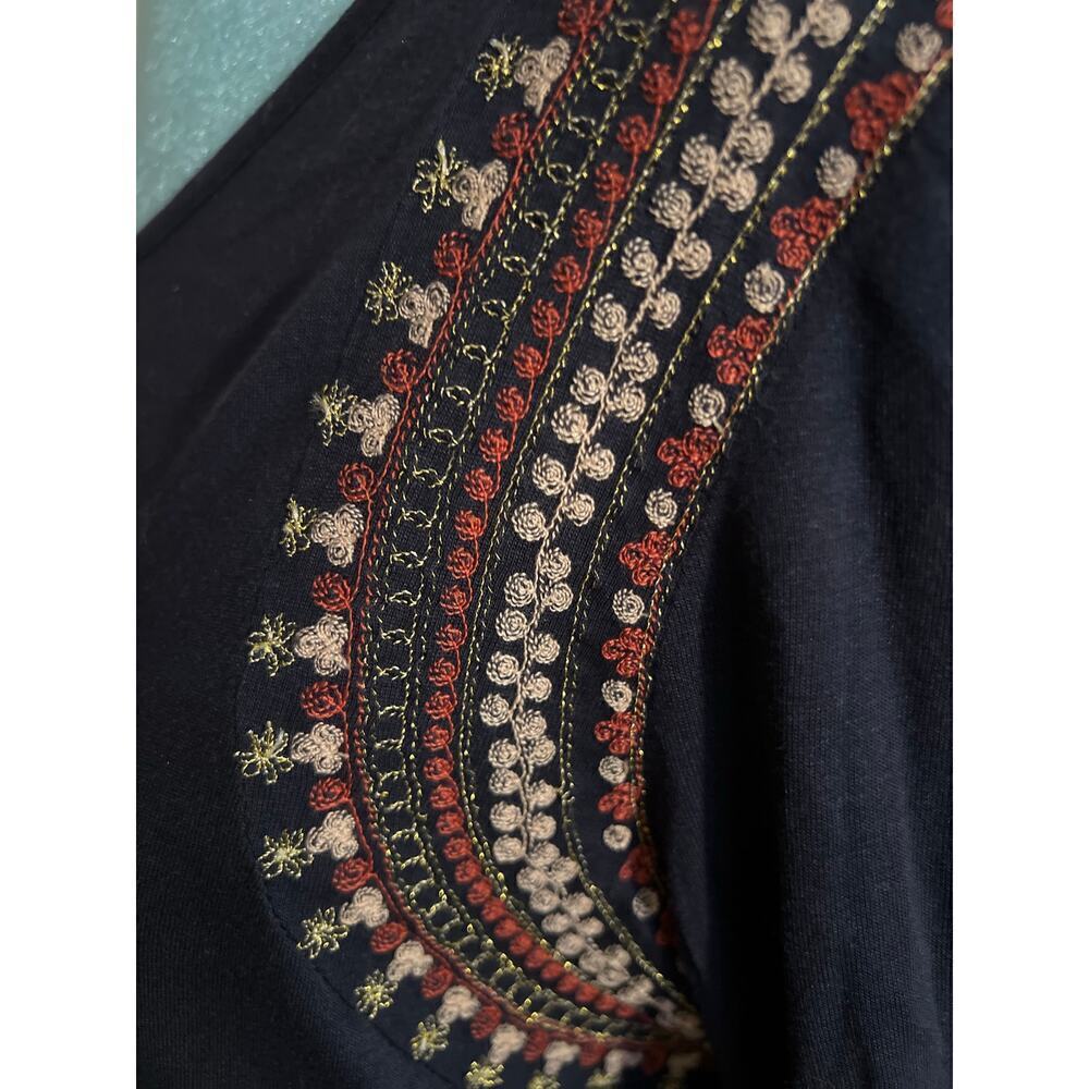 Anthropologie T-shirt, gorgeous sleeve detailing - Picture 3 of 6